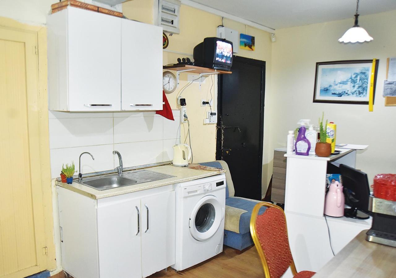 Nostalji Hostel Истанбул Екстериор снимка